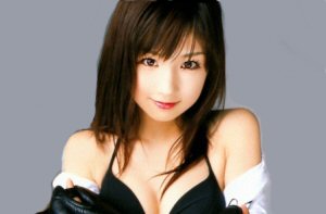 ユウコリンのオッパイをクリック！